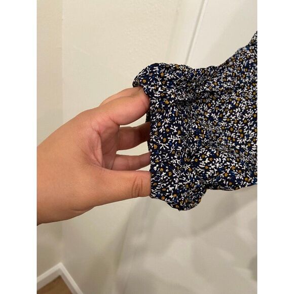 Maternity Black & Blue Floral Smocked Top -  Size Large - EUC - Picture 4 of 5